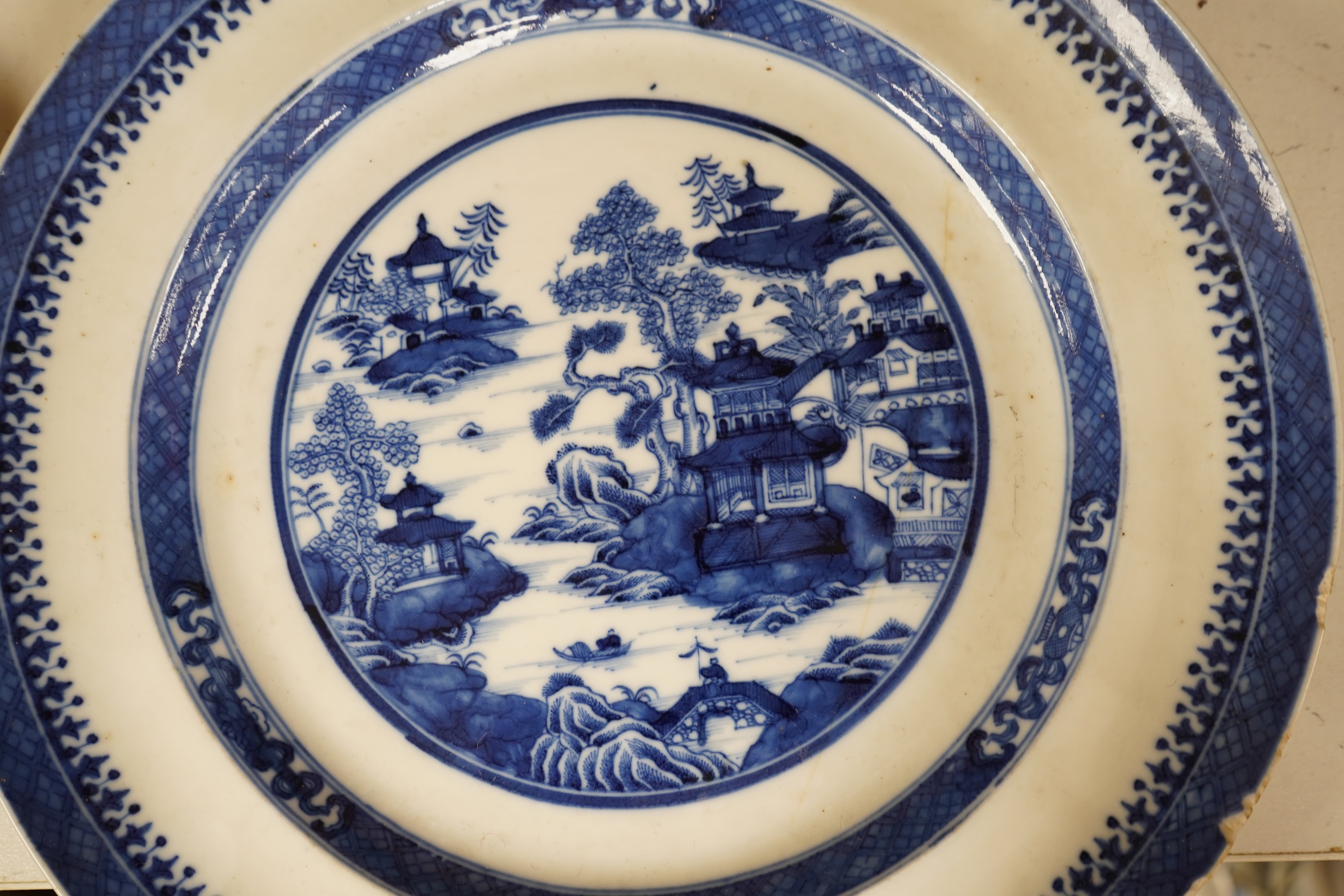 Two 18th century Chinese blue and white plates, 24cm in diameter